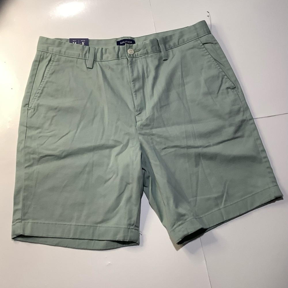 Nautica Men's Light Green Flat Front Shorts